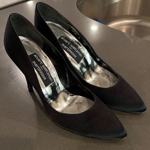 Suart Weitzman Women's Pumps Size 9 Black